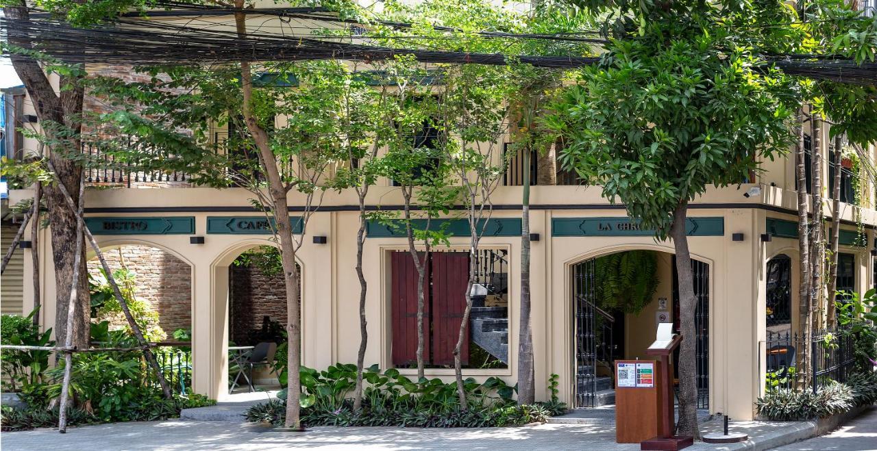 La Chronique Hotel Phnom Penh Esterno foto